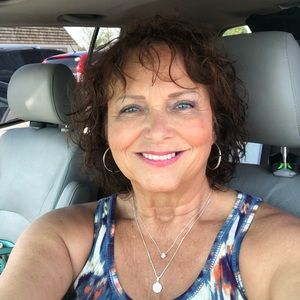 Meet your Posher, Jacqueline